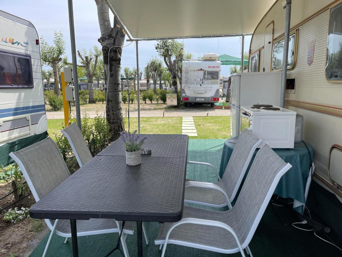 Aigeas Camping Nea Kallikrateia Bagian luar foto